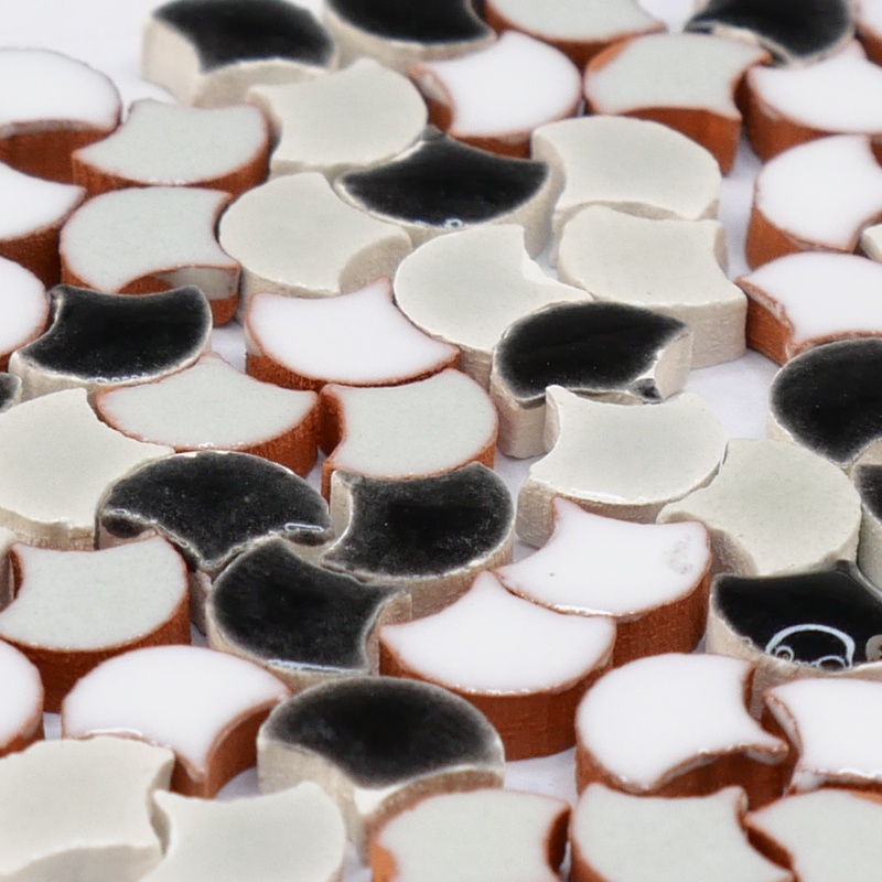 Mini mosaic scales 8mm, 500 tesserae mix black white, MXNB