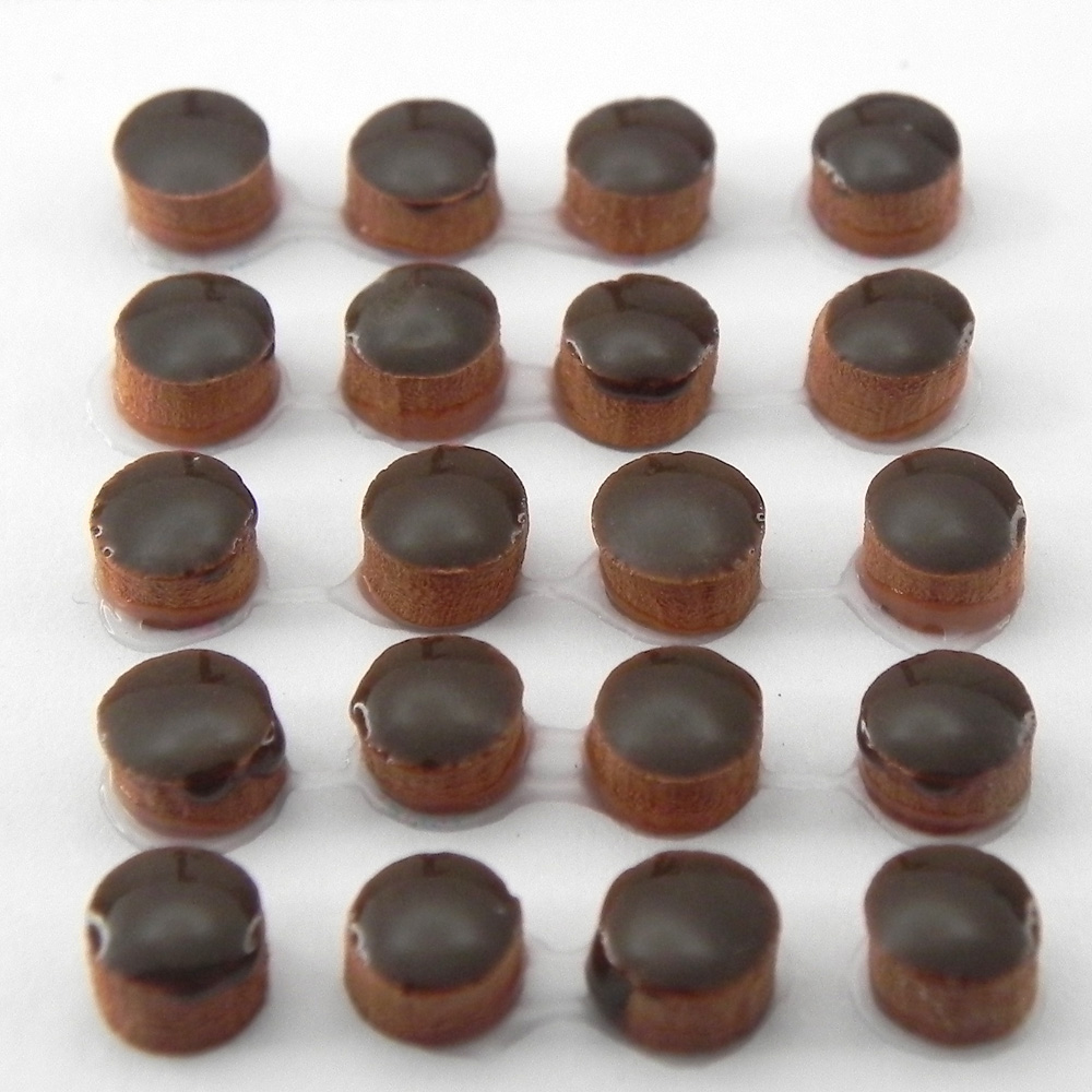 Chocolate brown, RC01
